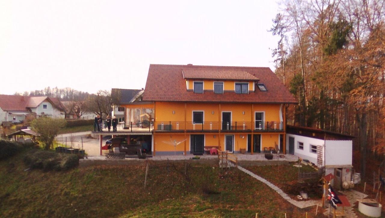 Gaestehaus Schmid Sankt Johann im Saggautal Exteriör bild