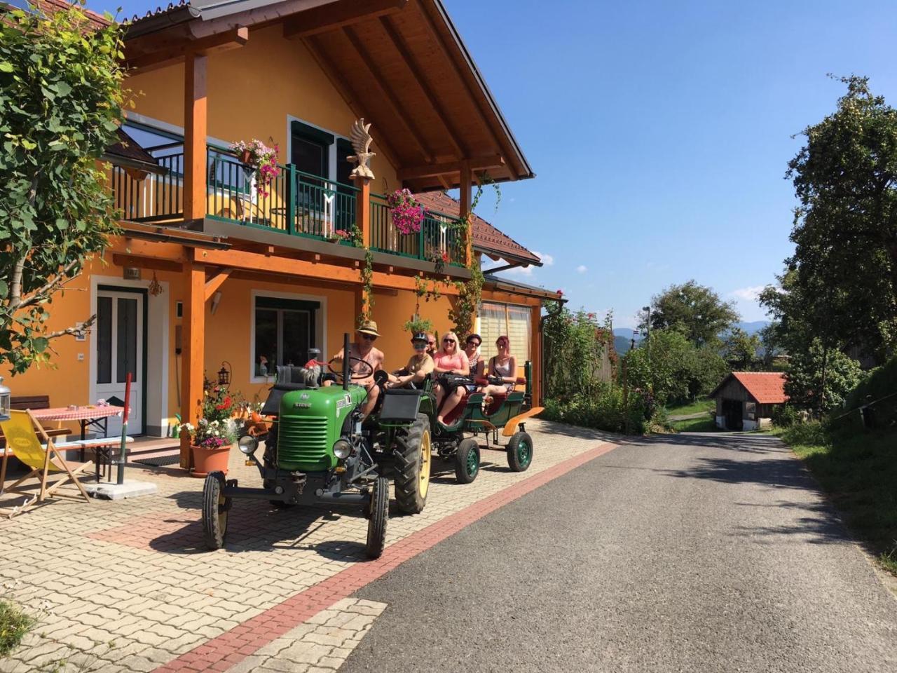 Gaestehaus Schmid Sankt Johann im Saggautal Exteriör bild